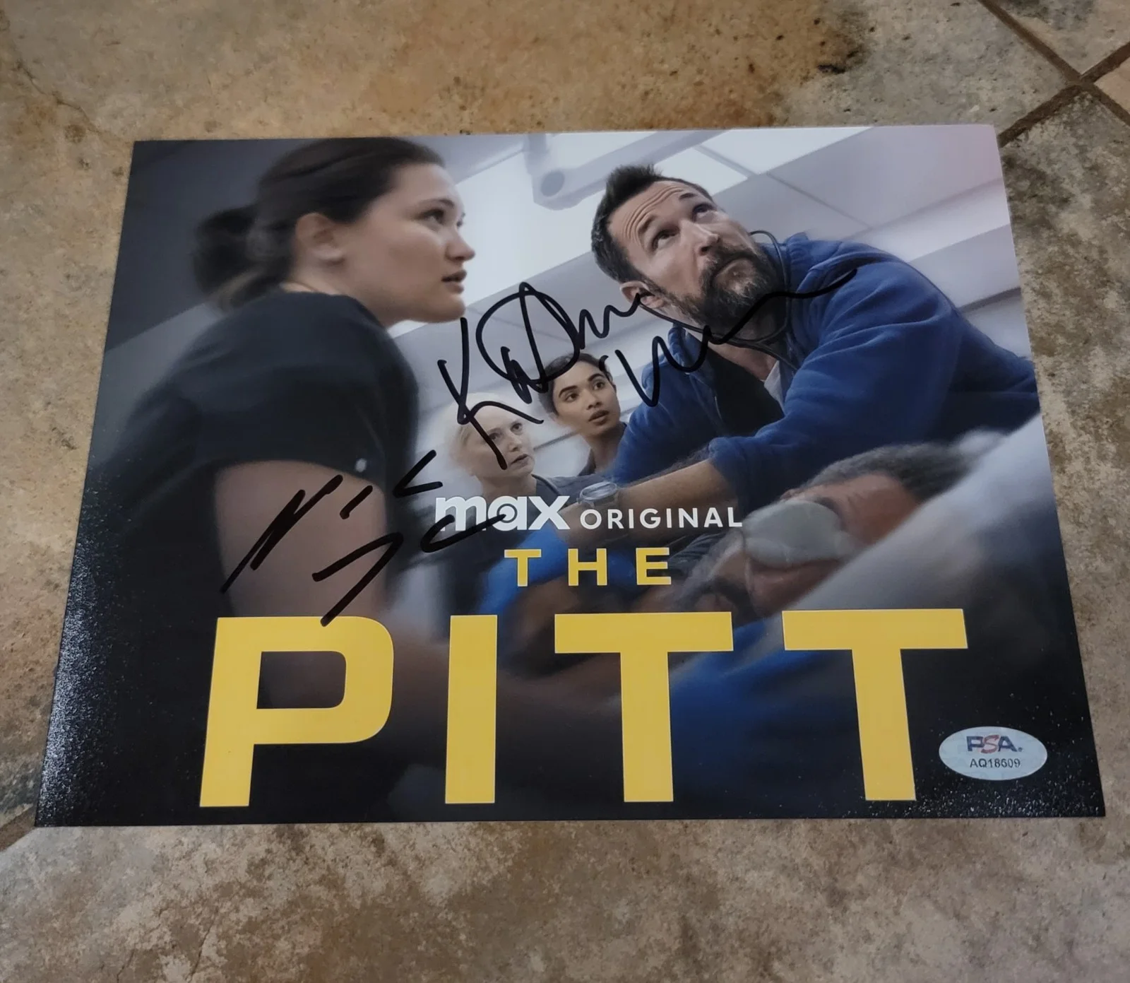 Noah Wyle, Katherine LaNasa — Noah Wyle Katherine LaNasa signed The Pitt cast 8x10 photo PSA DNA Autograph