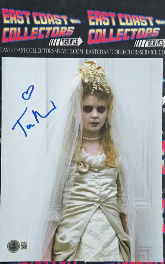 Tara Reid — TARA REID AUTOGRAPHED PHOTO RETURN TO SALEMS LOT BECKETT COA HOLOGRAM SEXY MODEL