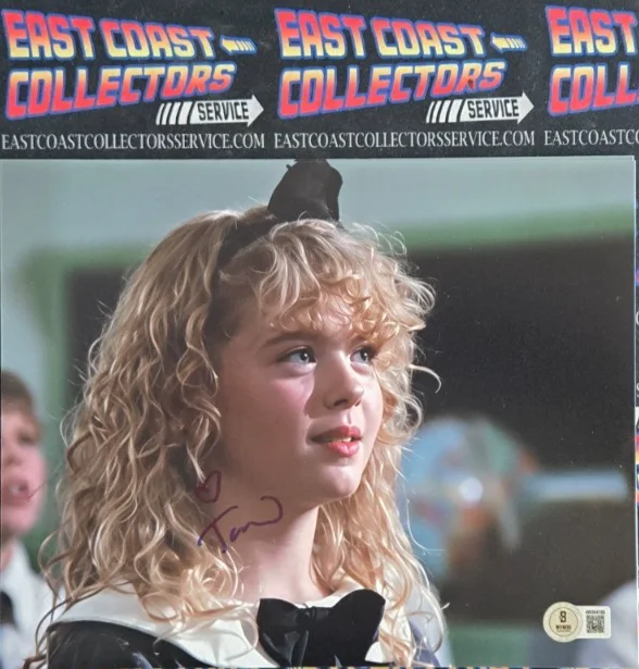 Tara Reid — TARA REID AUTOGRAPHED PHOTO RETURN TO SALEMS LOT BECKETT COA HOLOGRAM SEXY MODEL