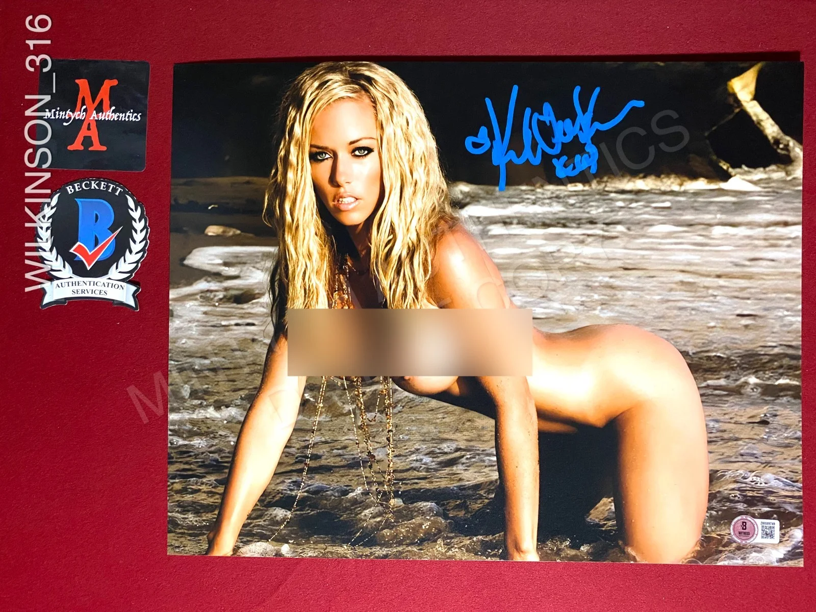 Kendra Wilkinson — Kendra Wilkinson autographed signed 11x14 photo Playboy Beckett COA