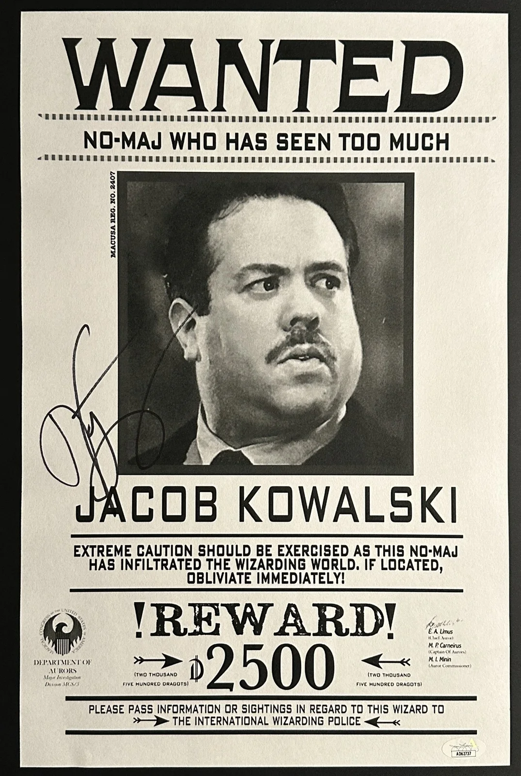 Dan Fogler — Dan Fogler Signed 11x17 Wanted Poster JSA COA from Private Signing