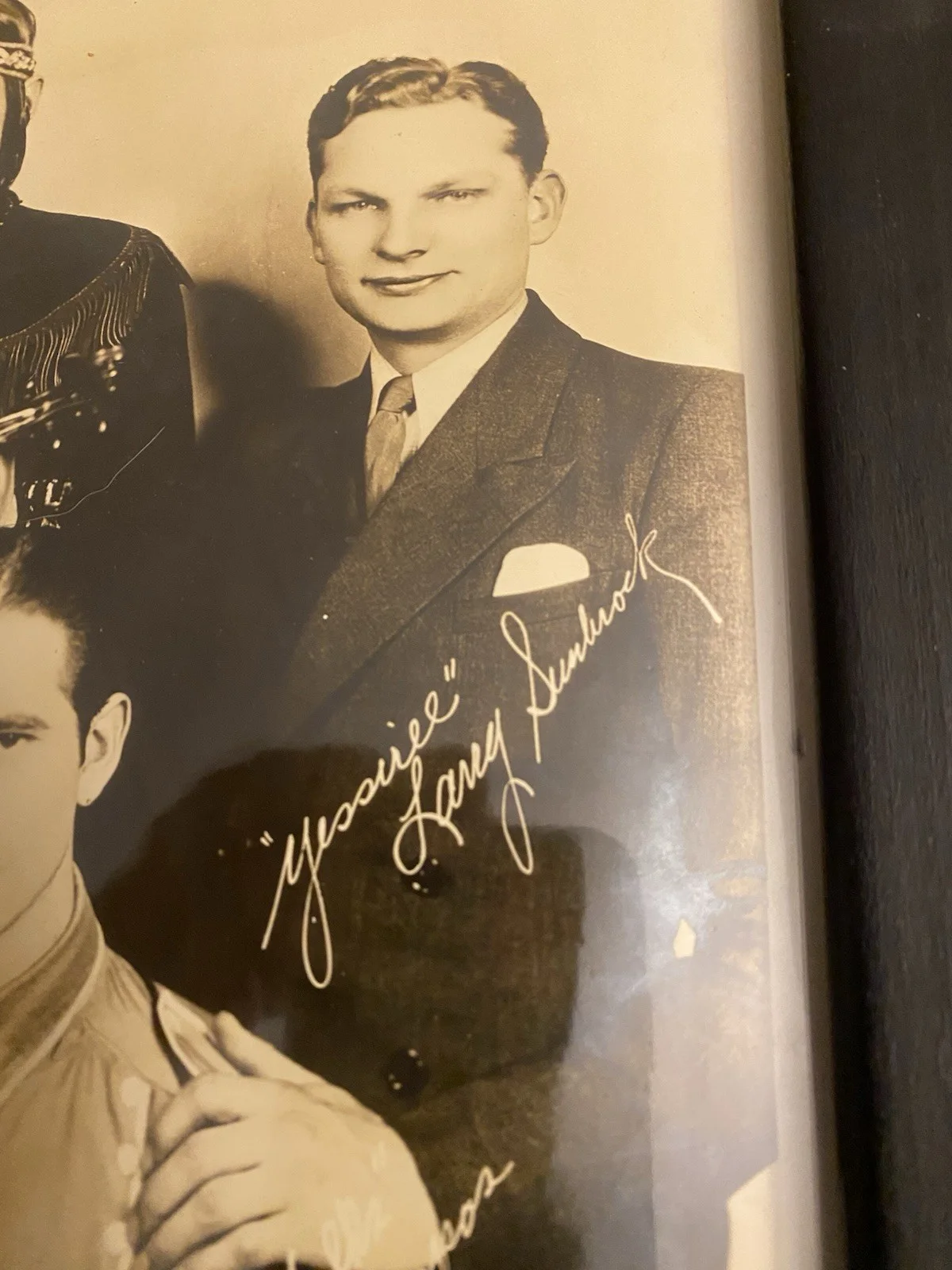 Rare Cowboy Copas Signed Photo With His Manager and His Band Partner 80 yearsago, изображение 2