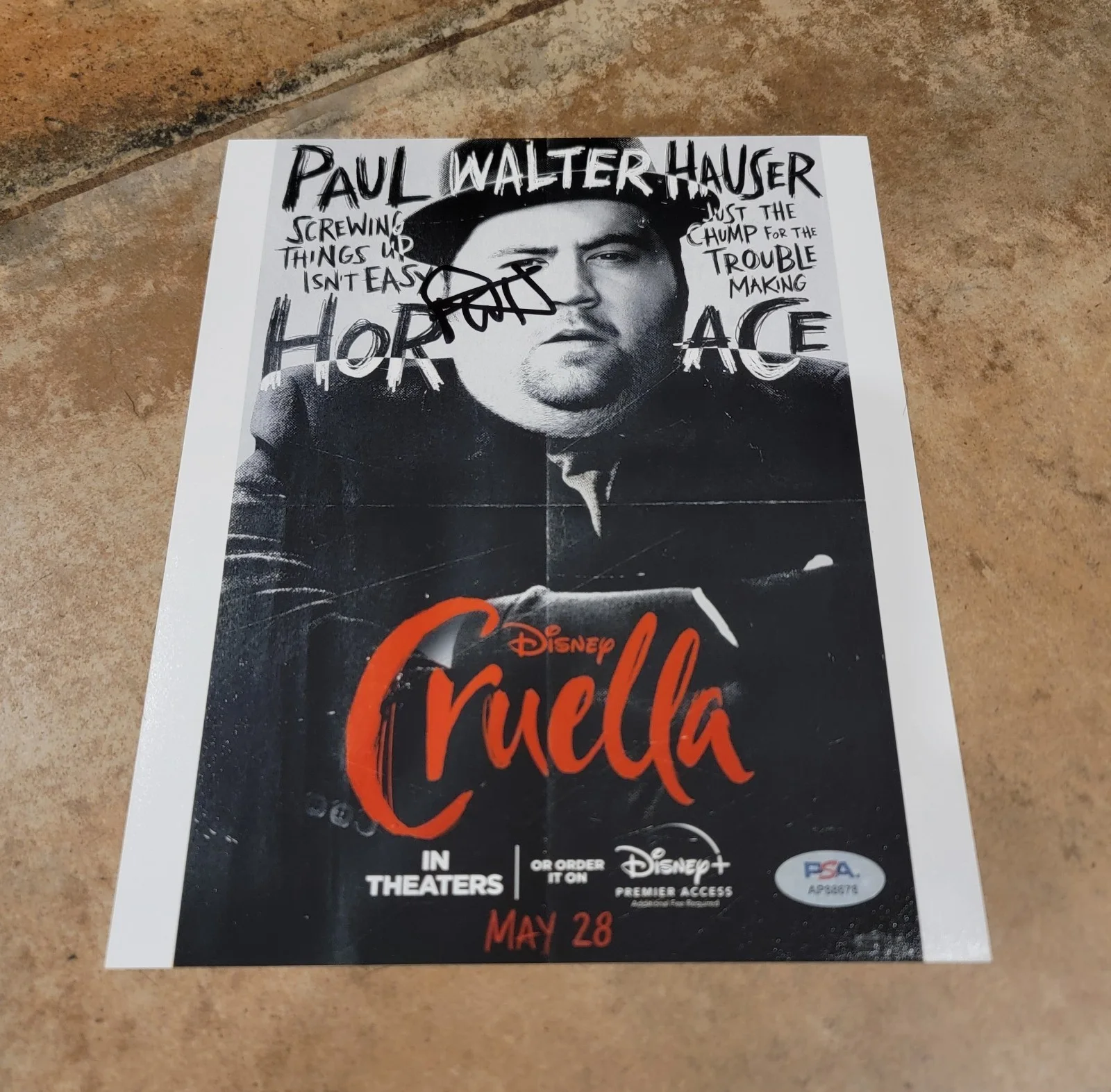 Paul Walter Hauser — Paul Walter Hauser signed 8x10 photo autograph PSA DNA Cruella