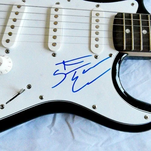 STEVE EARLE SIGNED Autograph Pros GUITAR With Auth. Stick on Back (See Photo), image 2