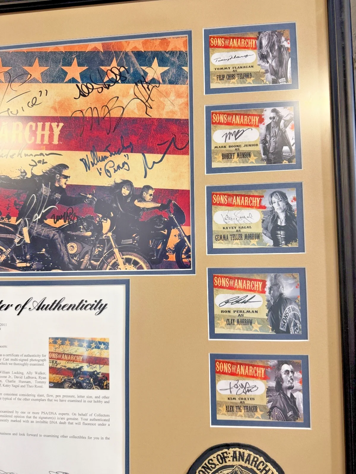 Charlie Huanarty Ron Perlman Ryan Hurst — Sons Of Anarchy Signed Autographed Custom Framed Photo 10 cast members PSA COA, изображение 4