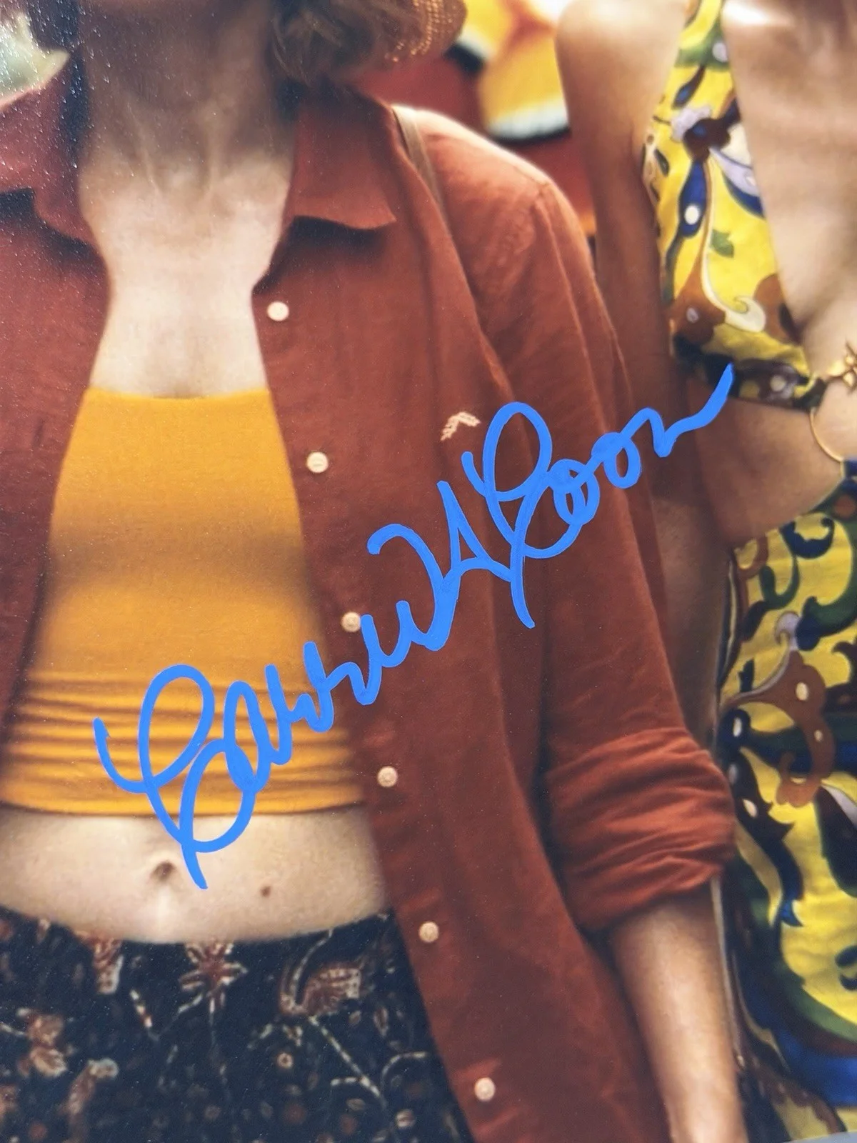 Barris Wilson — Carrie Coon signed 8x10 The White Lotus no coa, изображение 2