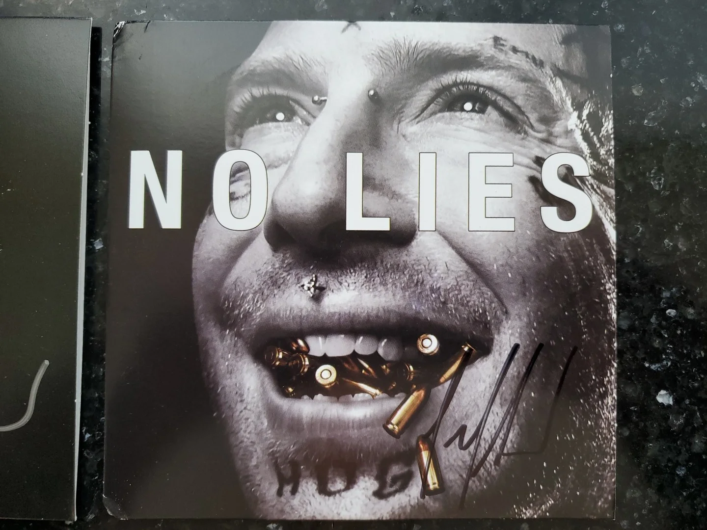 TOM McDONALD SIGNED CDS NO LIES & TRUTH HURTS AUTOGRAPHED RAPPER, изображение 3
