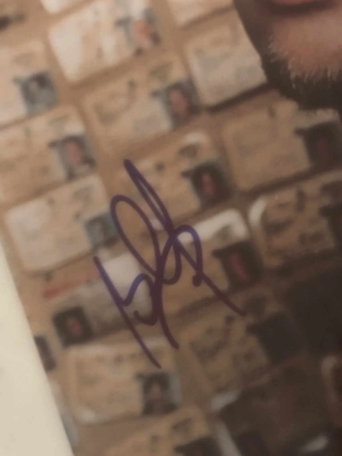 Brad Pitt — BRAD PITT Signed Autographed 8x10 FIGHT CLUB Photo, image 2