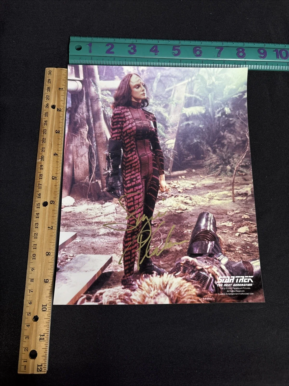 Suzie Plakson — Suzie Plakson K'Ehlehr 8x10 Autograph Signature Star Trek TNG, изображение 2
