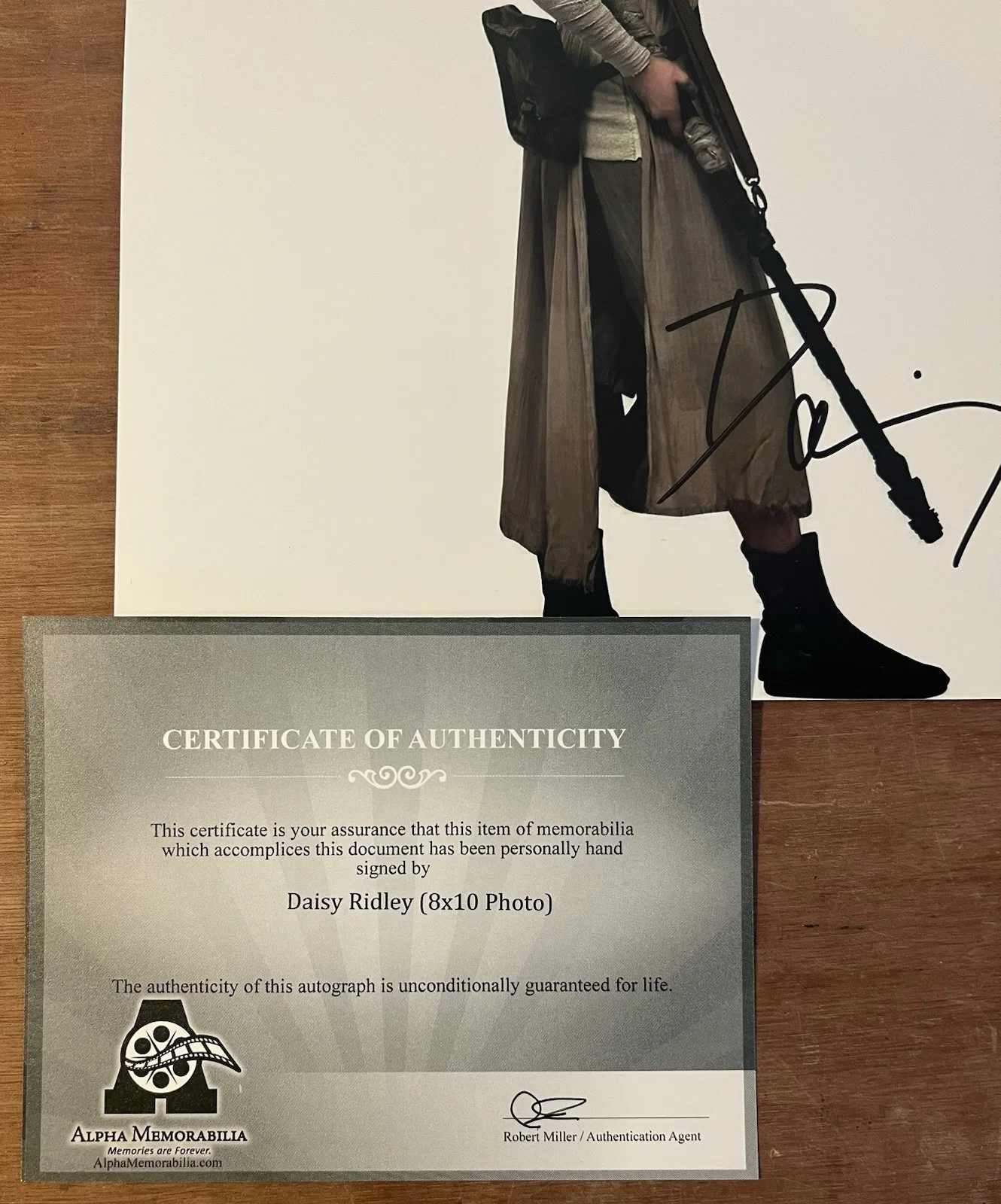 Daisy Ridley Signed Autographed 8x10 Star Wars Force Awakens Rey Photo With COA, image 2