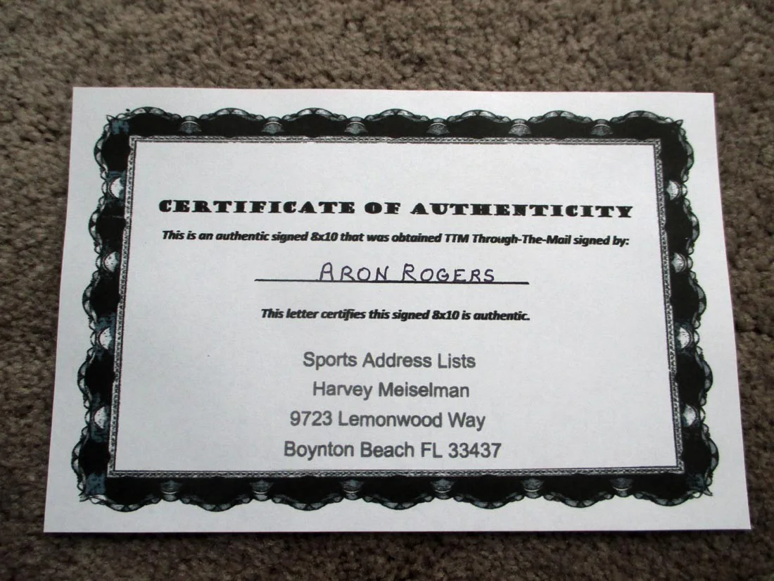 AARON ROGERS — AARON ROGERS AUTOGRAPHED 8X10, image 2