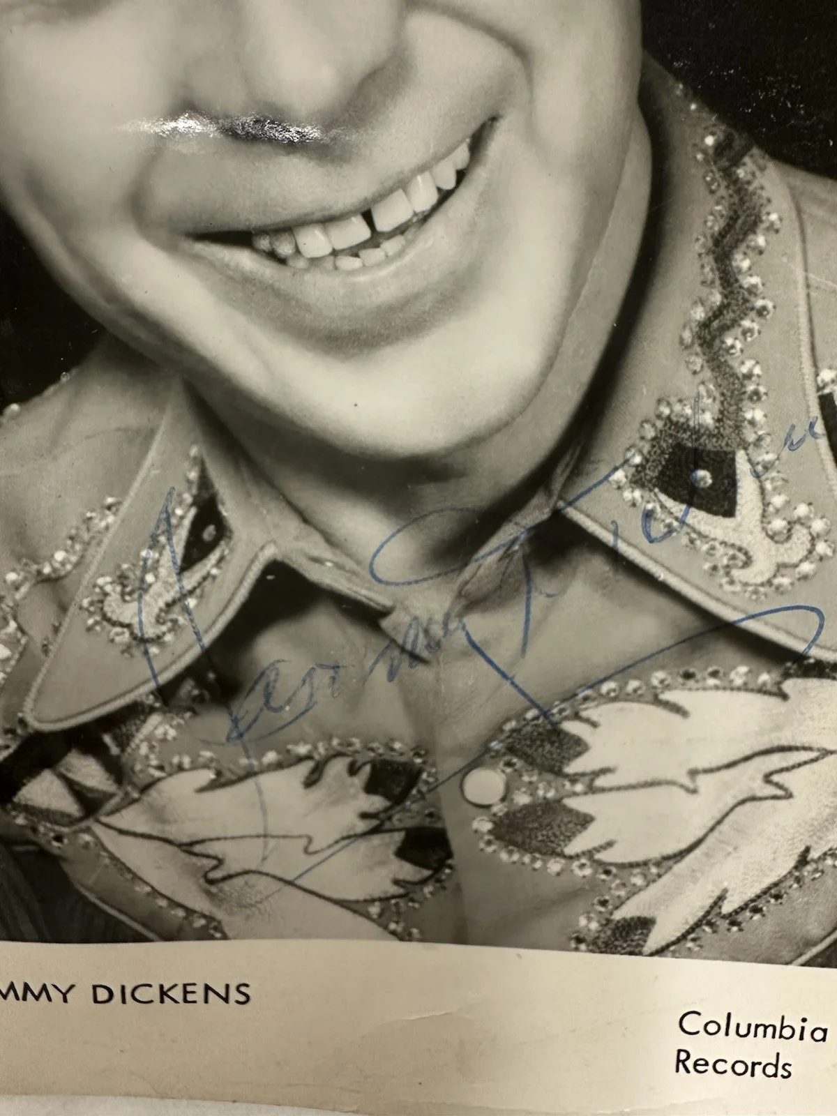 Vintage Little Jimmy Dickens Autographed 8x10 Photo w/ Martin Guitars D 28, изображение 2