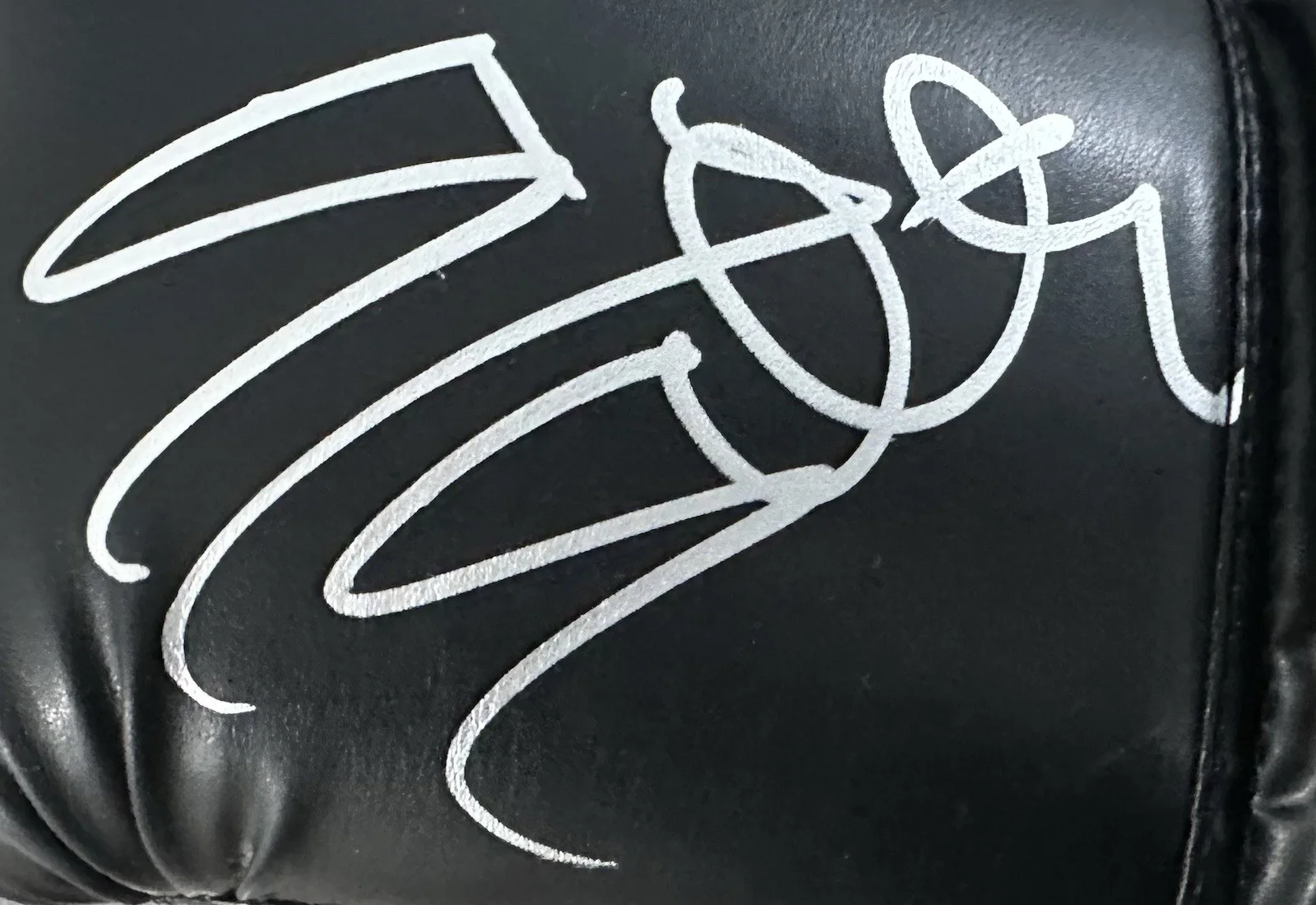 Sylvester Stallone — Sylvester Stallone Signed Glove Rocky Movie Sly Stallone Autograph Glove Proof !, изображение 2