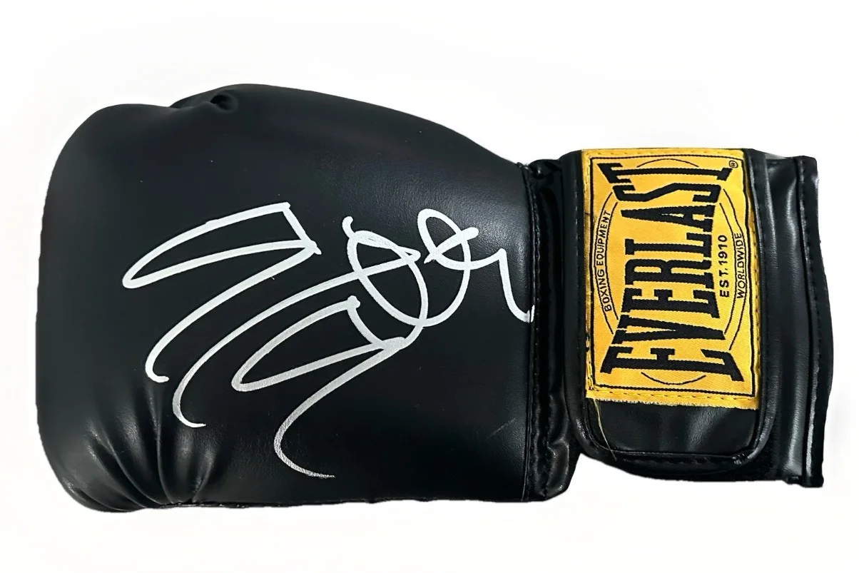 Sylvester Stallone — Sylvester Stallone Signed Glove Rocky Movie Sly Stallone Autograph Glove Proof !, изображение 4