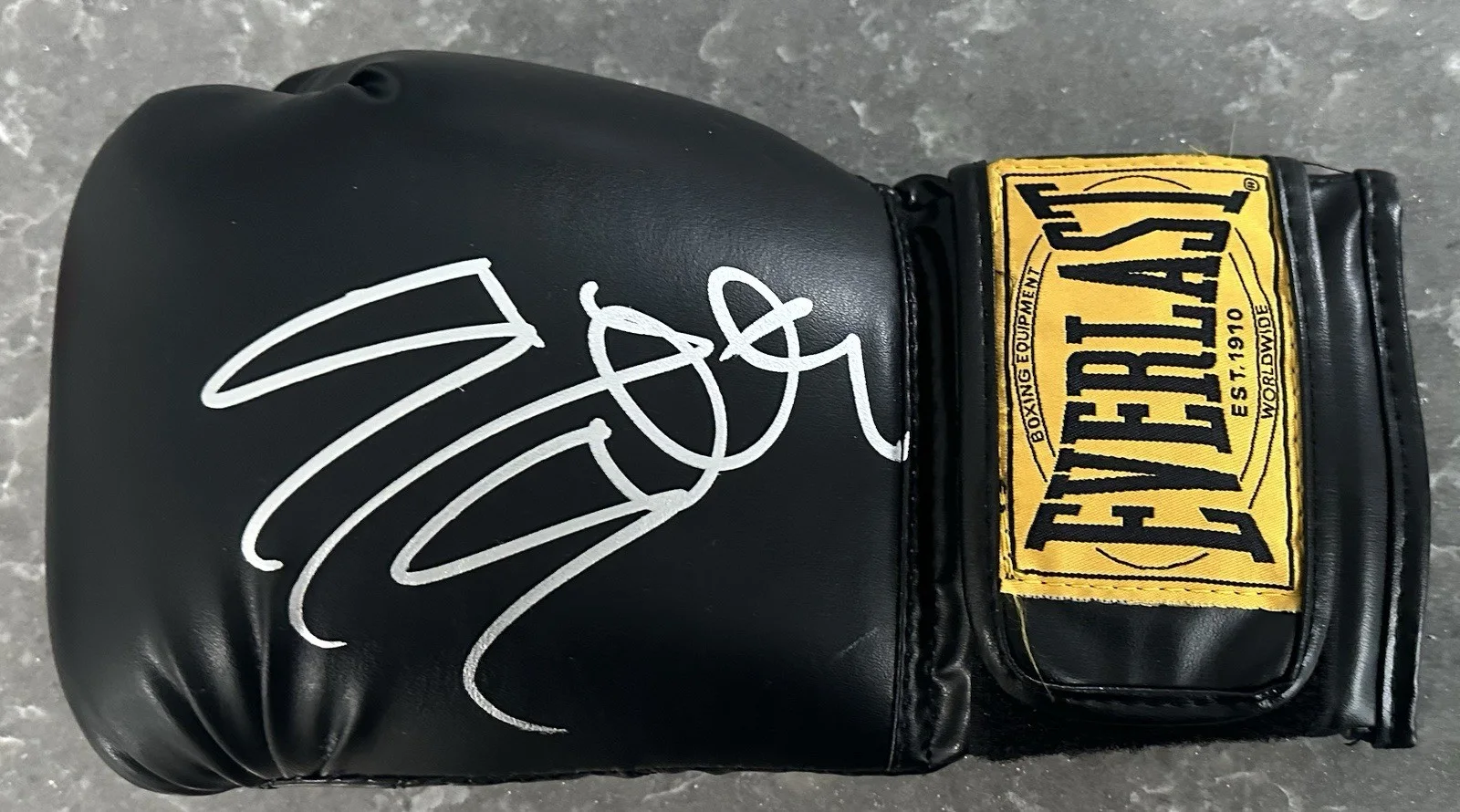 Sylvester Stallone — Sylvester Stallone Signed Glove Rocky Movie Sly Stallone Autograph Glove Proof !, изображение 5