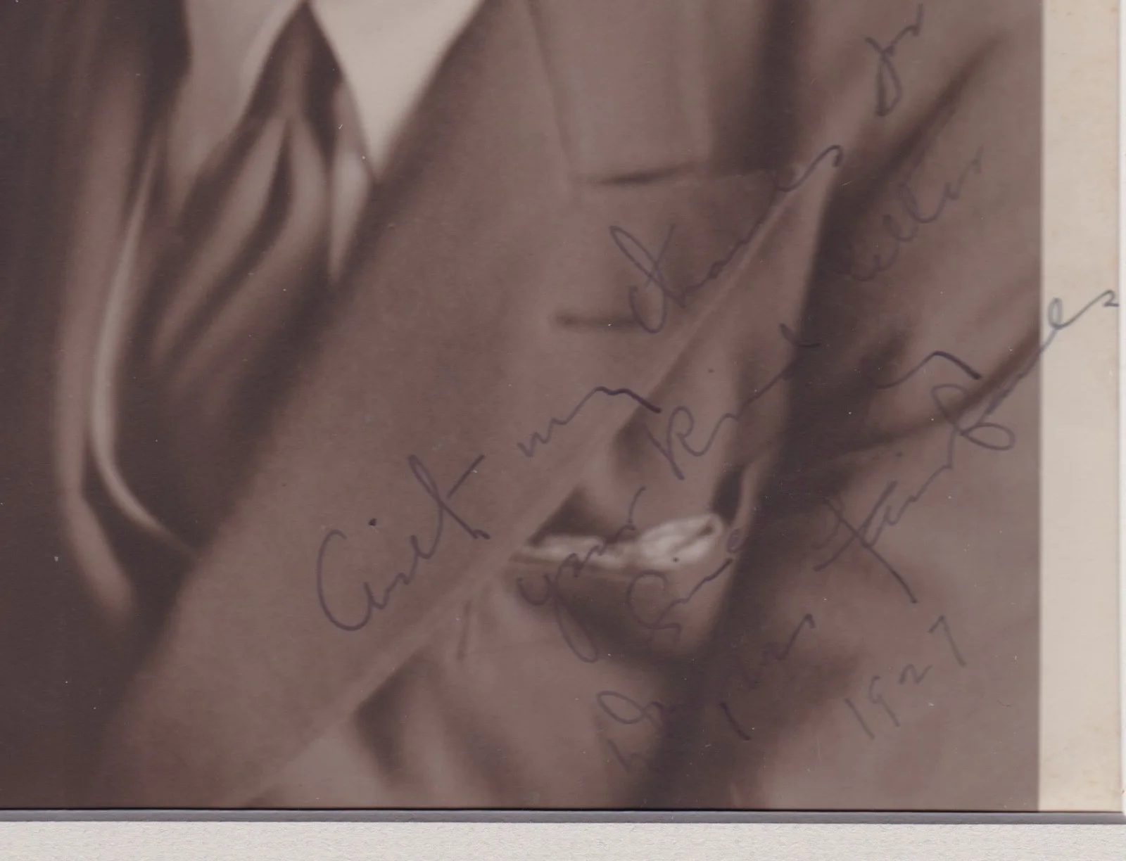 Douglas Fairbanks — Outstanding Douglas Fairbanks Autographed Photograph (1927), изображение 2