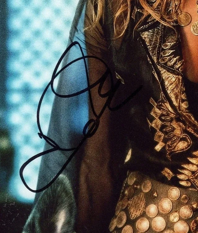 Halle Berry — Halle Berry John Wick 3 Parabellum Signed Autographed Framed 8x10 photo JSA COA, image 2