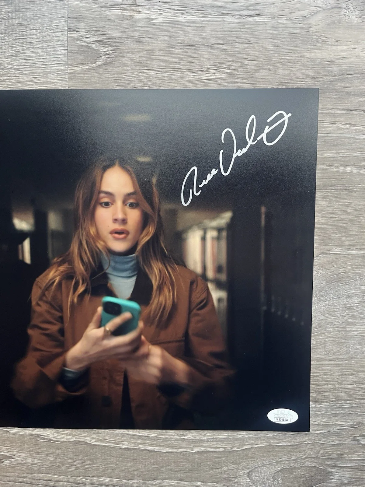 Nell Verlaque — Nell Verlaque Signed Thanksgiving 11x14 Photo JSA COA Horrror Autograph, изображение 3