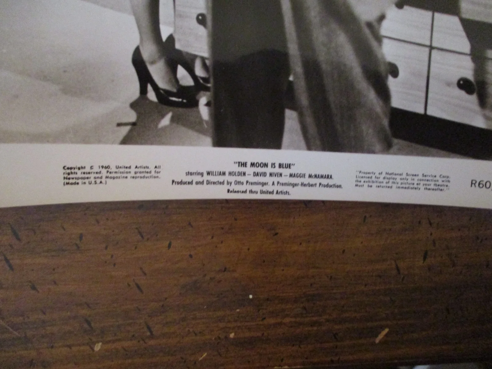 ("THE MOON IS BLUE")Maggie McNamara/1960 8 x 10 Glossy Black & White Press Photo, изображение 2