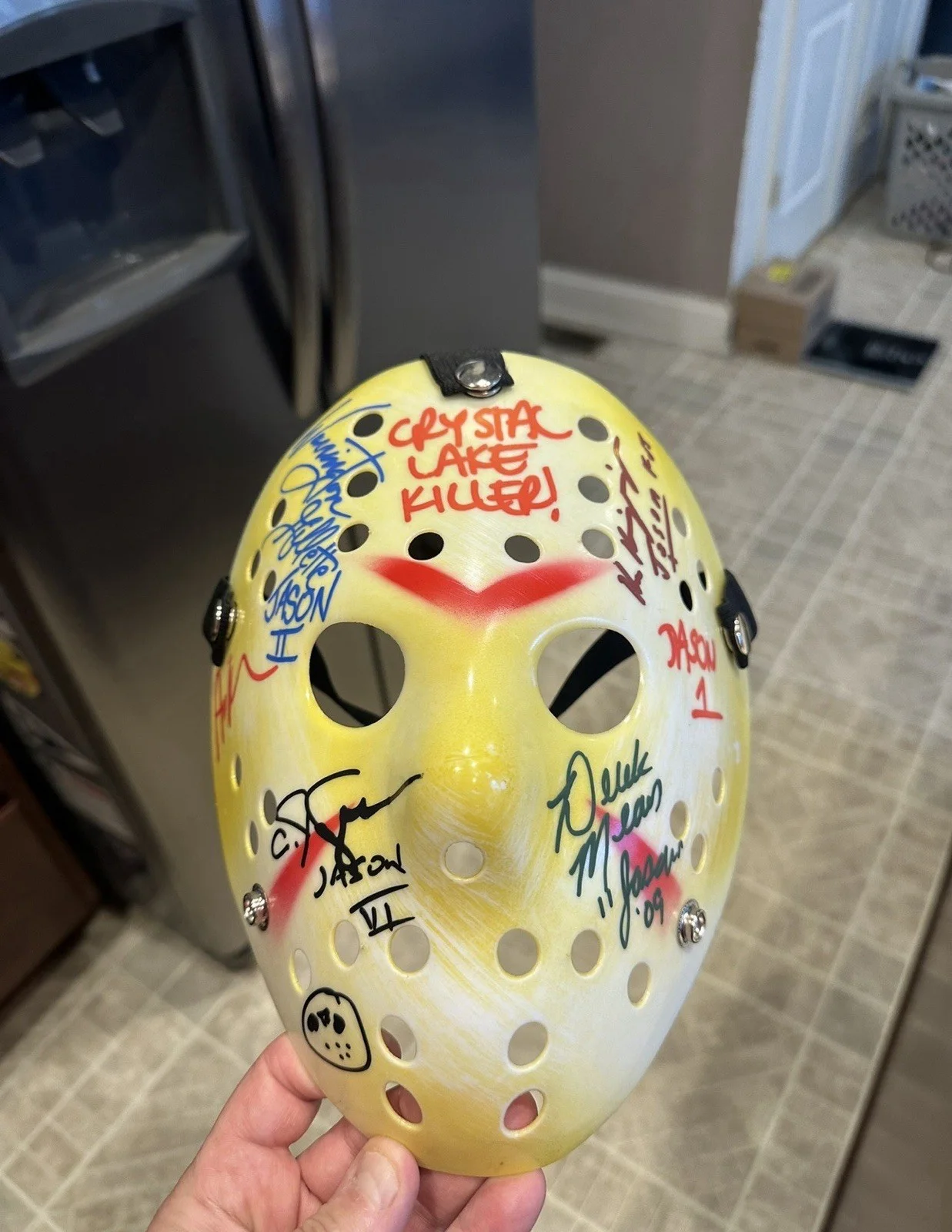 C.J. Graham, Jason II, Jason 1, Jason 09 — Friday the 13th Jason Voorhees Multi-Signed Hockey Mask signed by 5 Jason’s, изображение 4