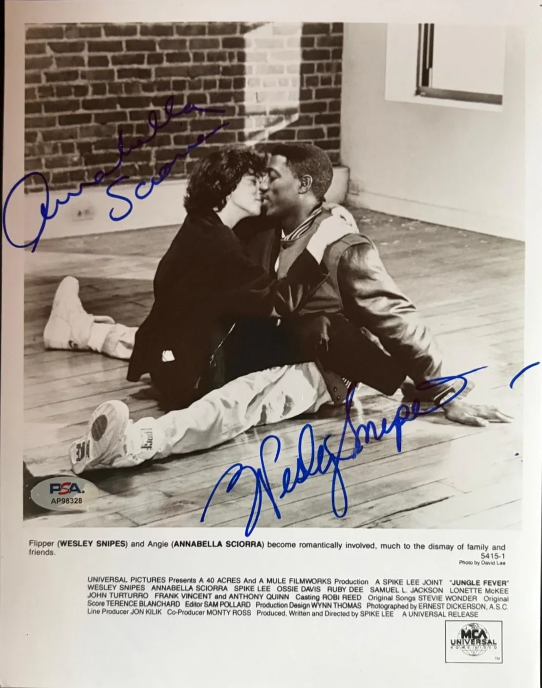 ANNABELLA SCIORRA & WESLEY SNIPES — ANNABELLA SCIORRA WESLEY SNIPES SIGNED AUTOGRAPHED 8X10 PHOTO JUNGLE FEVER PSA
