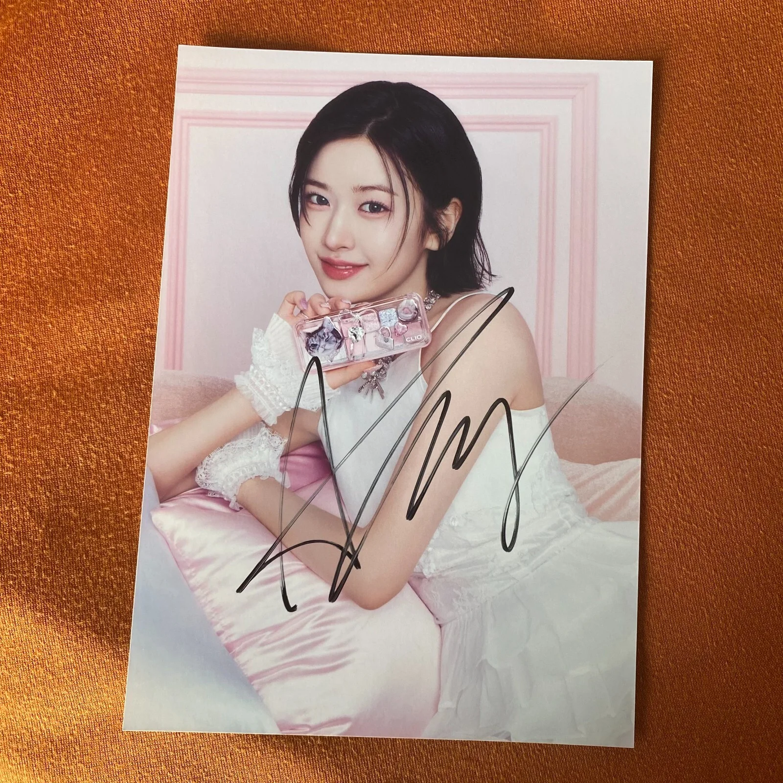 IVE An YuJin Autographed Signed Photo Autographs K-POP Collectibles 4*6 2024E, image 3