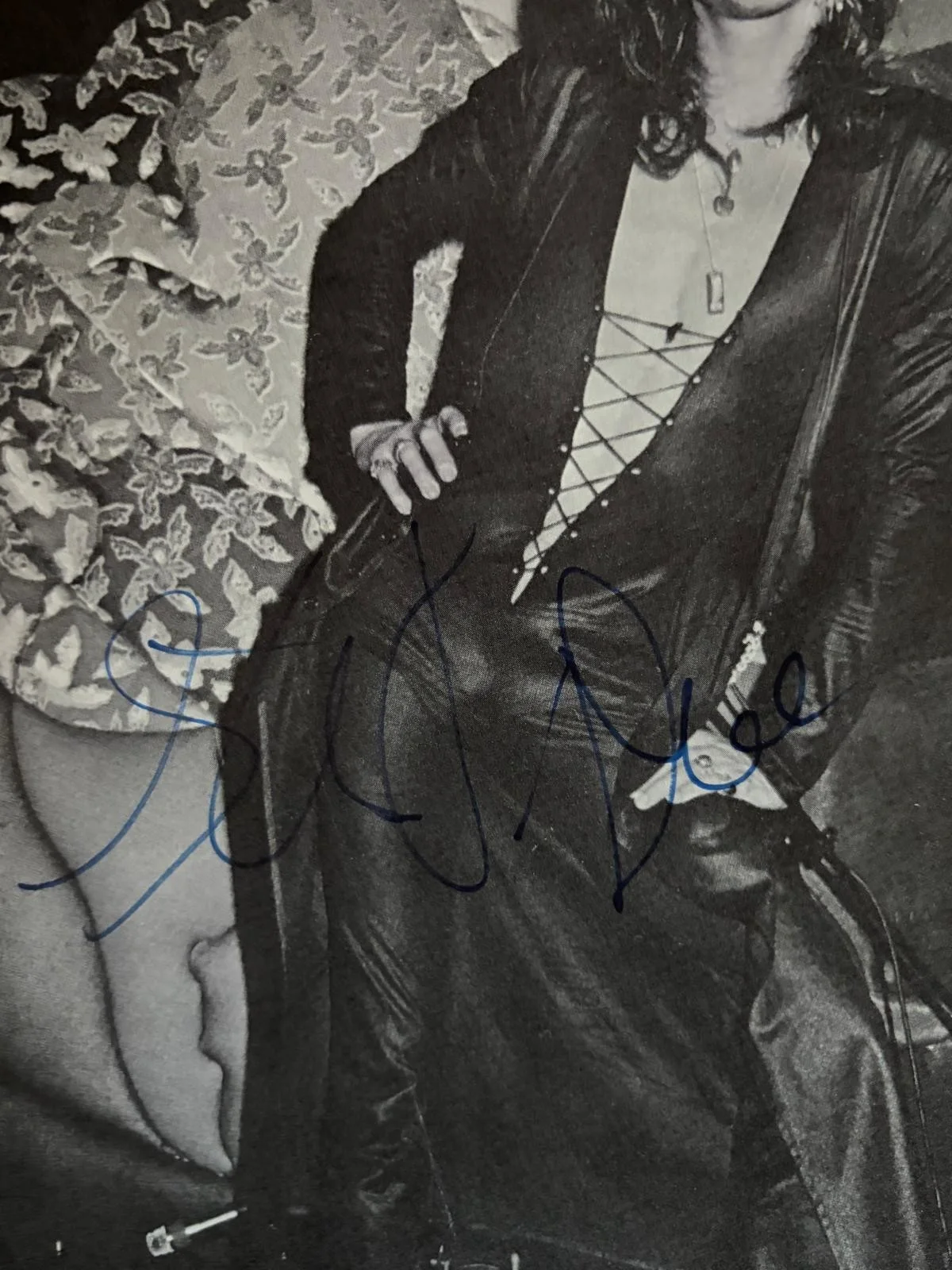 Steven Tyler — STEVEN TYLER AEROSMITH SIGNED AUTOGRAPHED 8X10 PHOTO PERRY VINTAGE RARE PSA DD, изображение 2