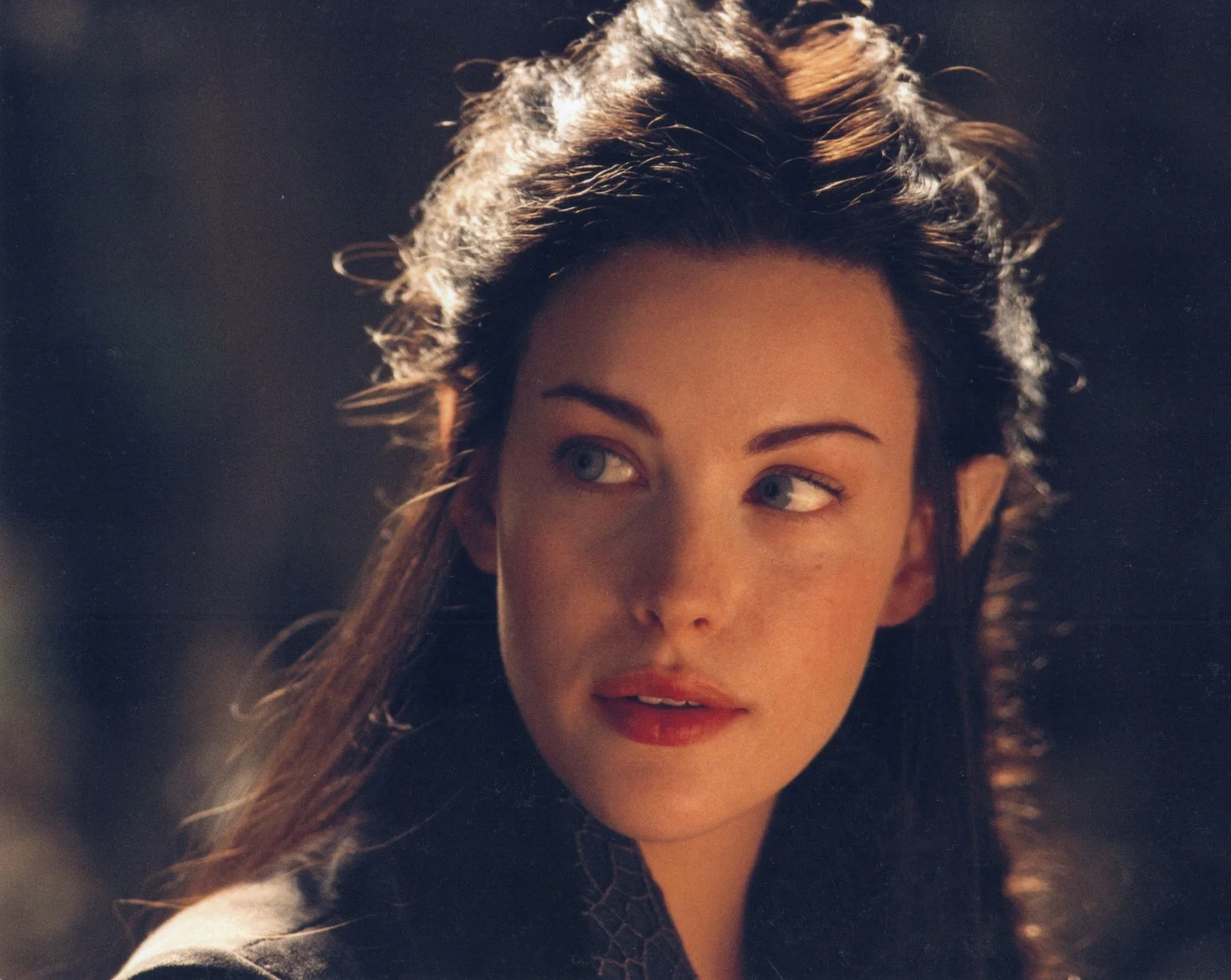 Liv Tyler — Liv Tyler Autographed Photo 2/10 w COA ** 2 for 1 Special **, image 3