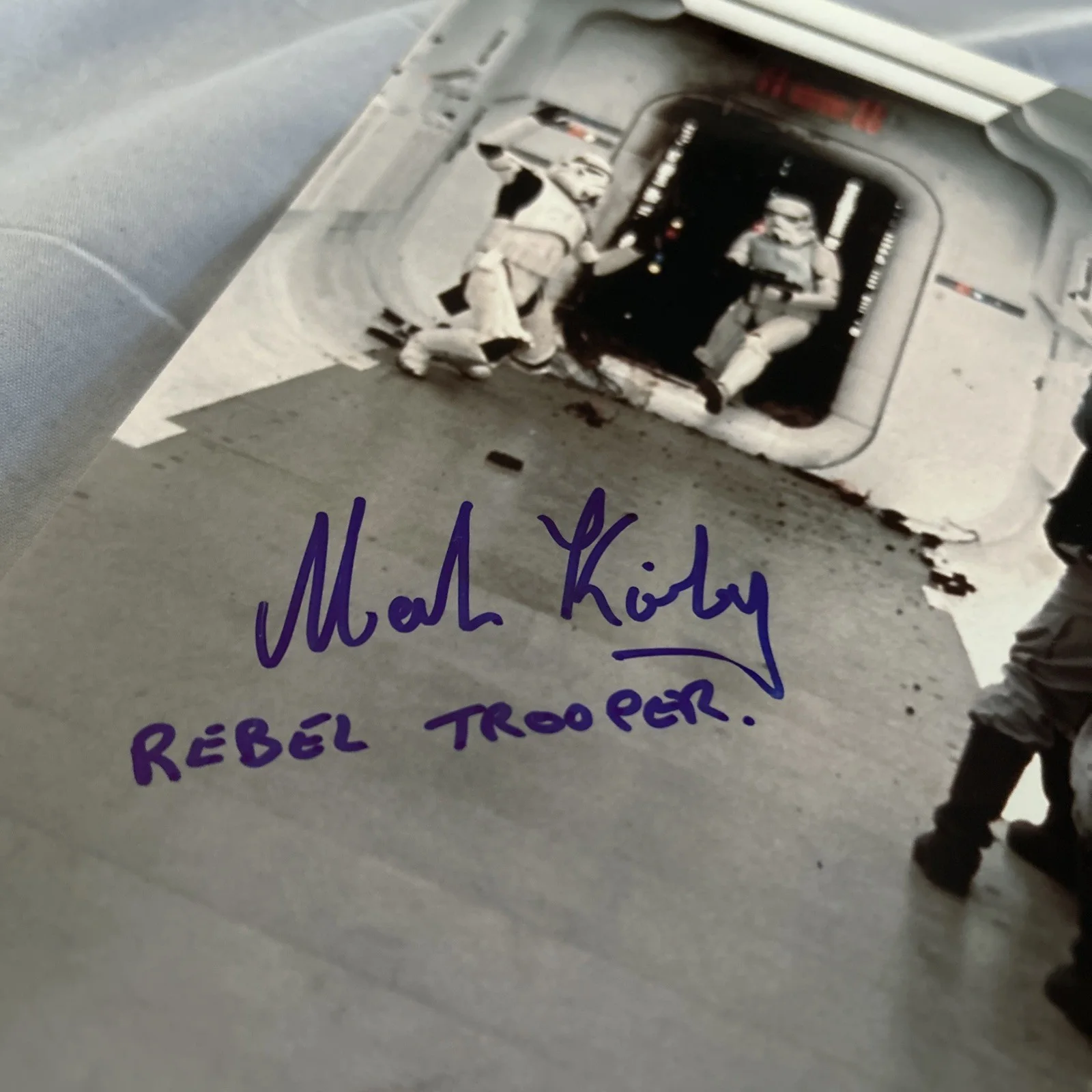 MARK KIRBY Signed Rebel Fleet Trooper Autograph Star Wars 10x8 photo via, изображение 2