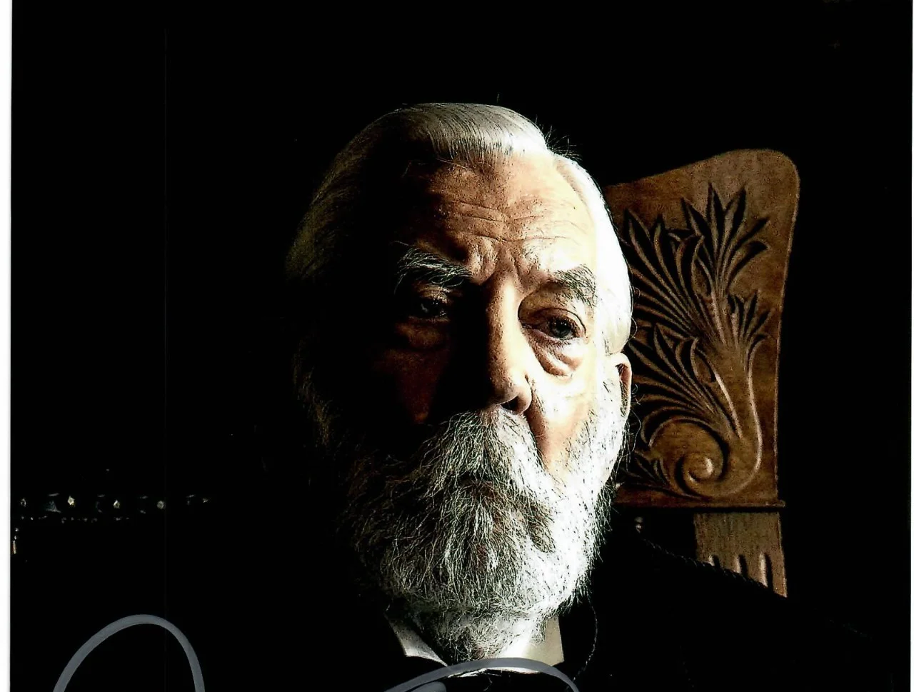 Donald Sutherland — Donald Sutherland The Hunger Games Actor Hollywood Signed 8 x 10 Photo TTM COA, изображение 3