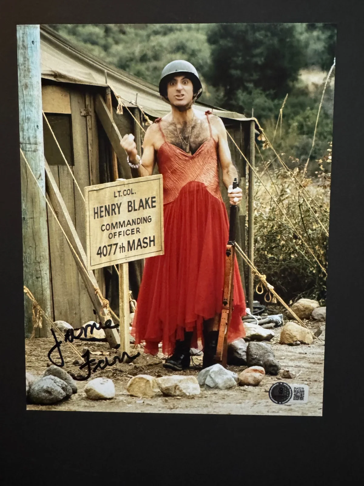 Jamie Farr — Jamie Farr Rare! autographed signed M.A.S.H. Klinger 8x10 photo Beckett BAS coa