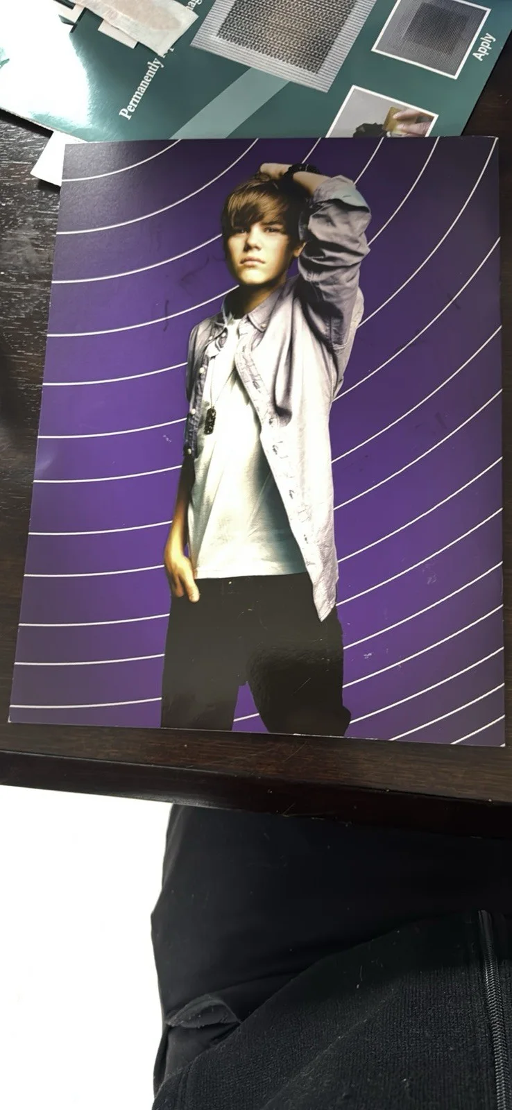 Justin Bieber — Justin Bieber Signed Autograph My World Concert Tour Program Photo Book Beckett, изображение 2
