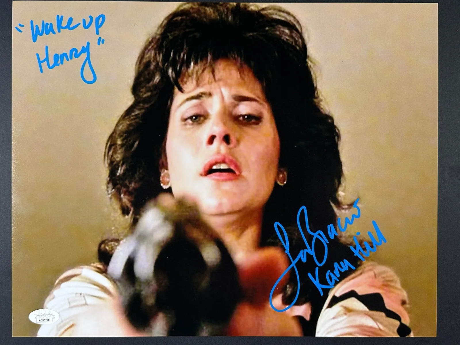 Lorraine Bracco — Lorraine Bracco Signed 11x14 Photo "Wake up Henry" JSA COA from Private Signing