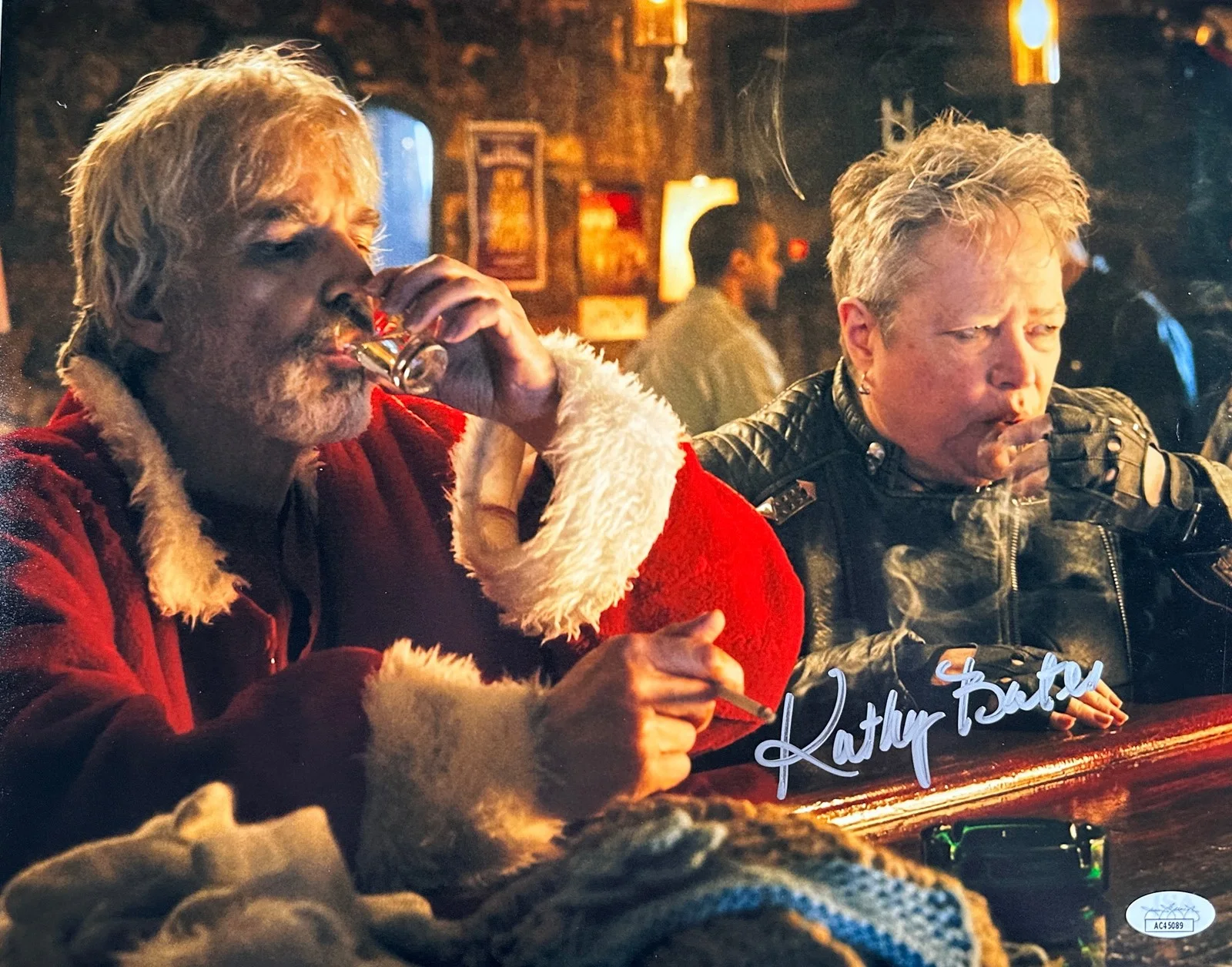 Kathy Bates — Kathy Bates Signed 11x14 Photo Bad Santa 2 JSA COA from Private Signing
