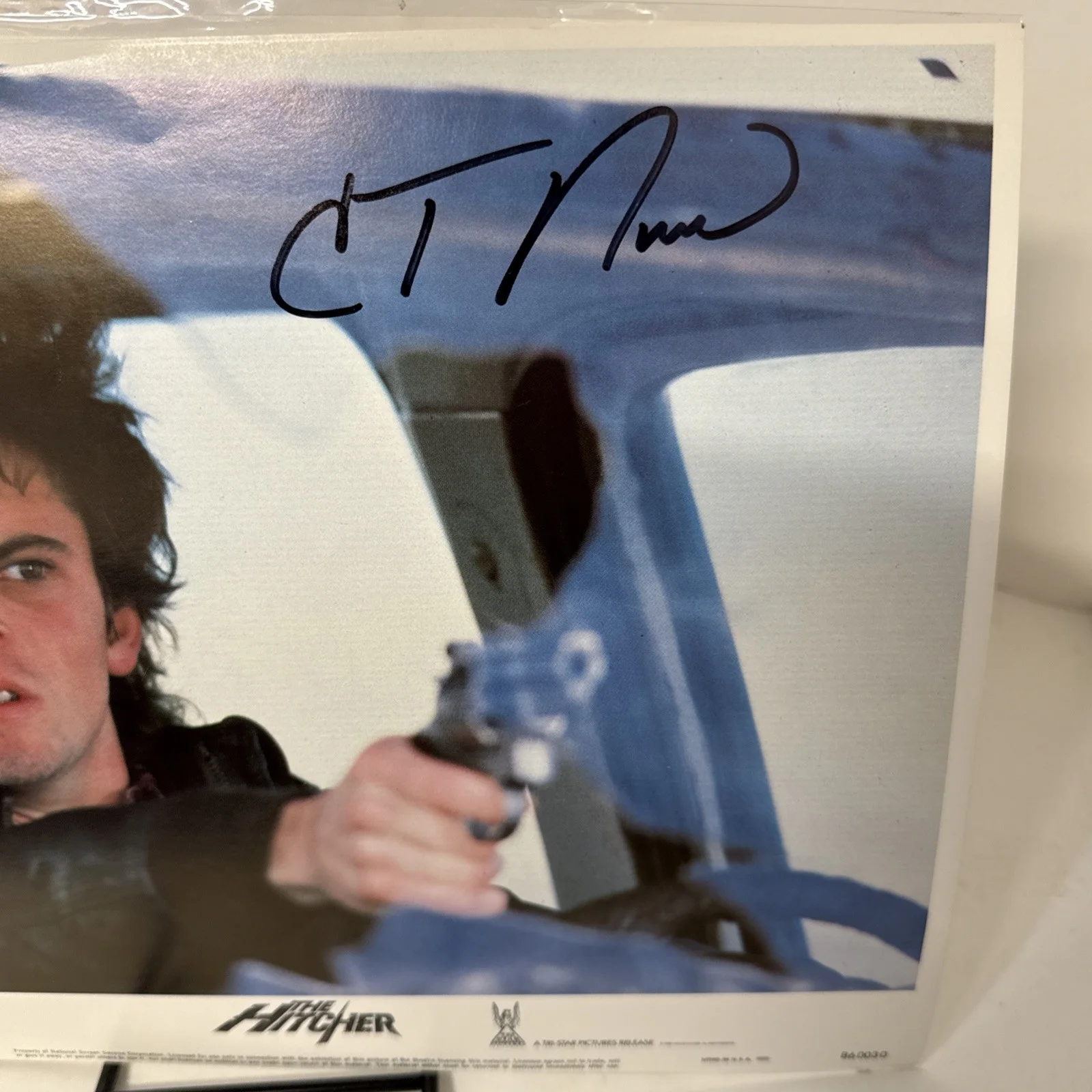 C Thomas Howell — C. Thomas Howell Signed Original The Hitcher Lobby Card -11x14, image 3