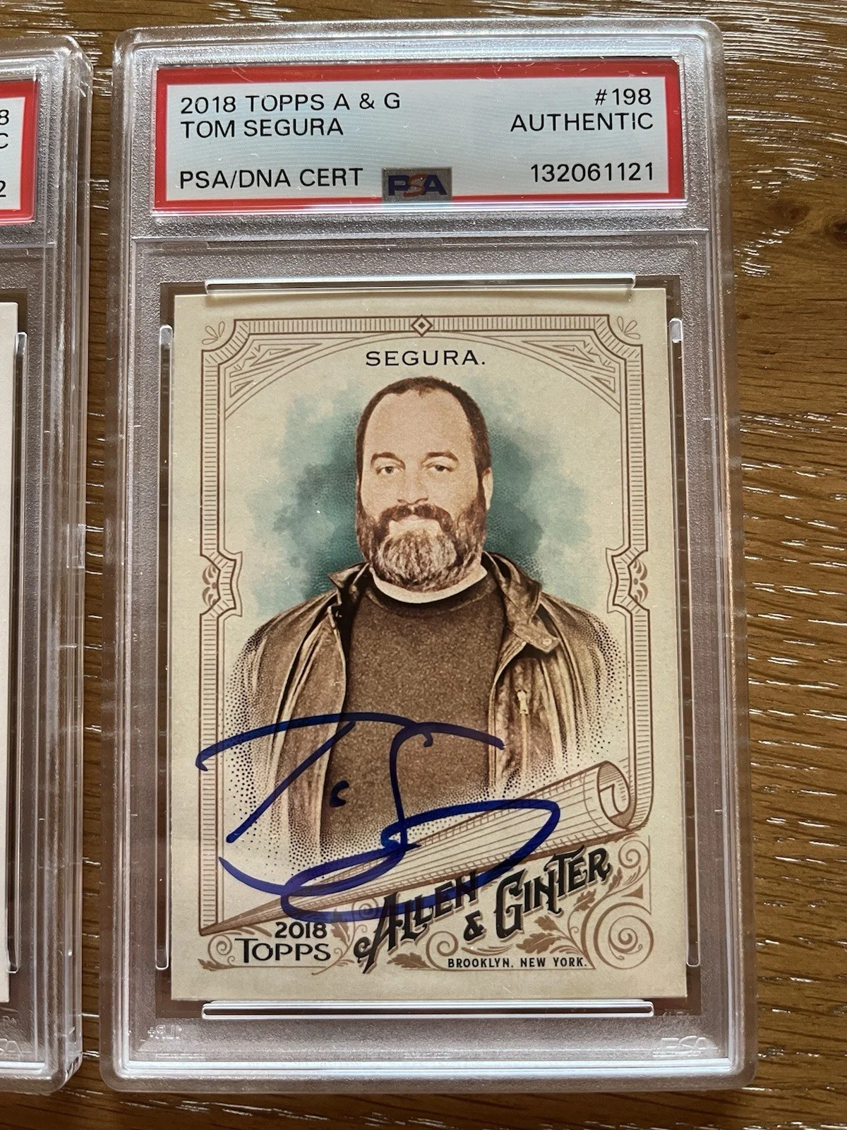 Tom Segura — Tom Segura & Bert Kreischer Allen Ginter Autograph Signed 2 Bears PSA/DNA COA, изображение 3