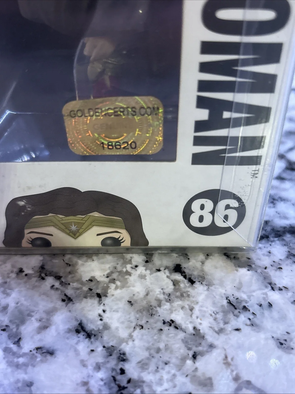 Gal Gadot — Gal Gadot Signed Autographed Hero Wonder Woman Batman v Superman #86 GSC COA, изображение 2