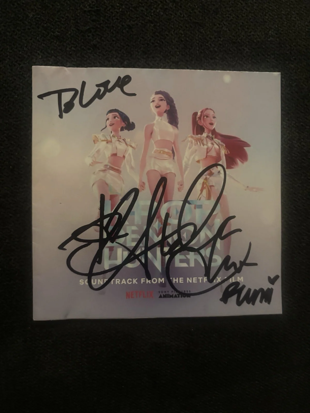 Damon Hunters K-Pop CD Signed by Arden Cho (Rumi) – Autographed w/ Video Proof, изображение 2