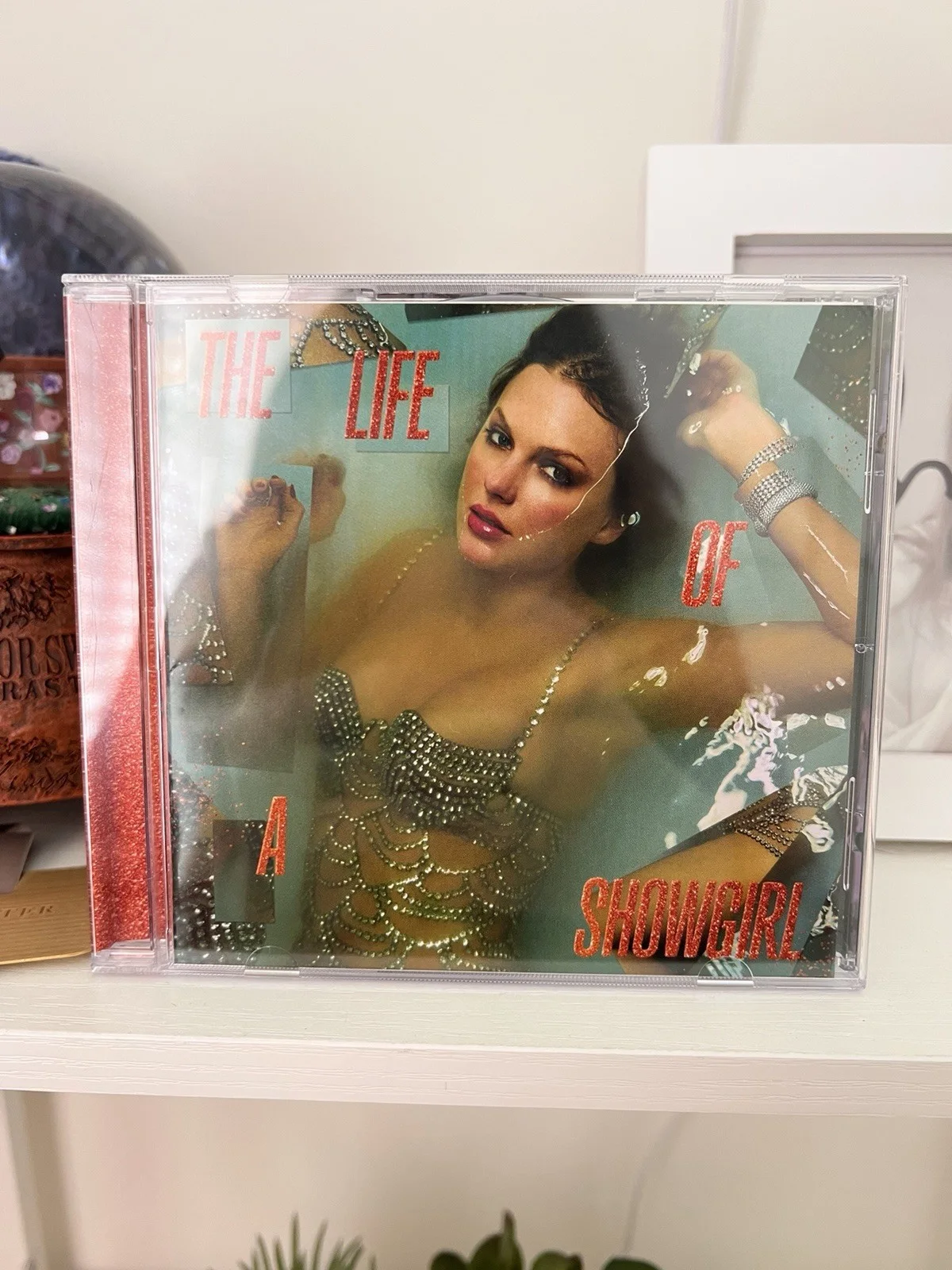 Taylor Swift The Life Of A Showgirl CD + Hand Signed Photo 4, изображение 2