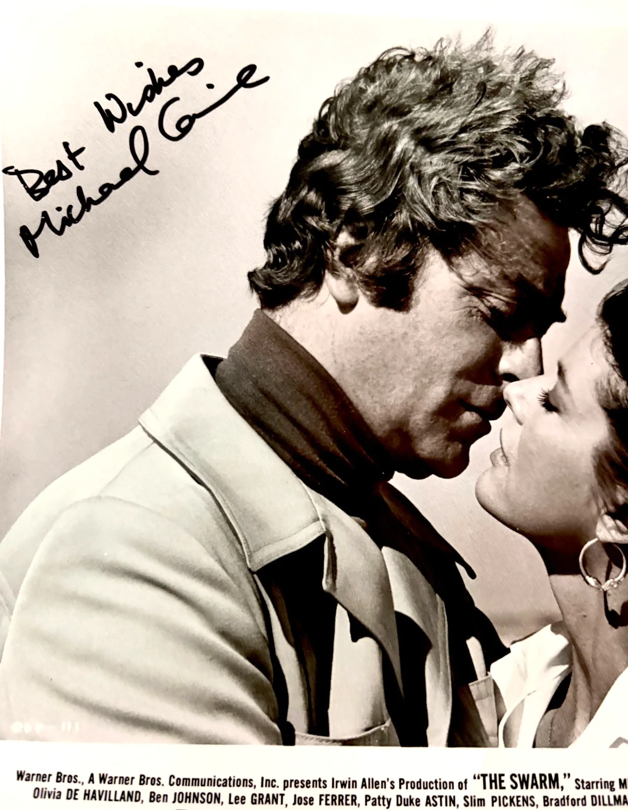 MICHAEL CAINE — MICHAEL CAINE signed• 1976 Movie Promo *THE SWARM* Pictured w/Katherine Ross•COA, изображение 2