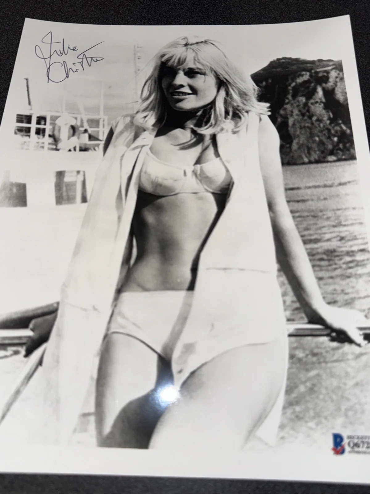 Julie Christie — Julie Christie Autographed Signed 8x10 Photograph BAS Beckett Authenticated