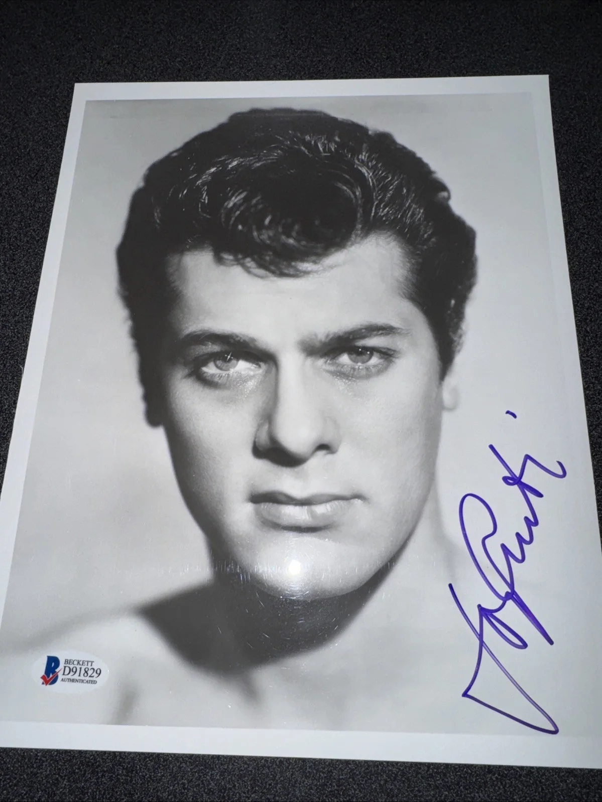 Tony Curtis — Tony Curtis Autographed Signed 8x10 Photograph BAS Beckett Authenticated