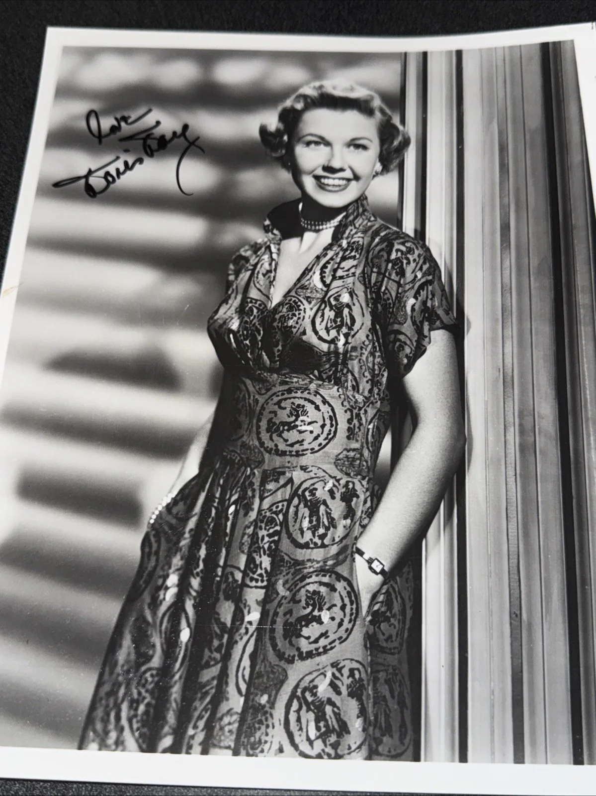 Doris Day — Doris Day Autographed Signed 8x10 Photograph JSA Authenticated