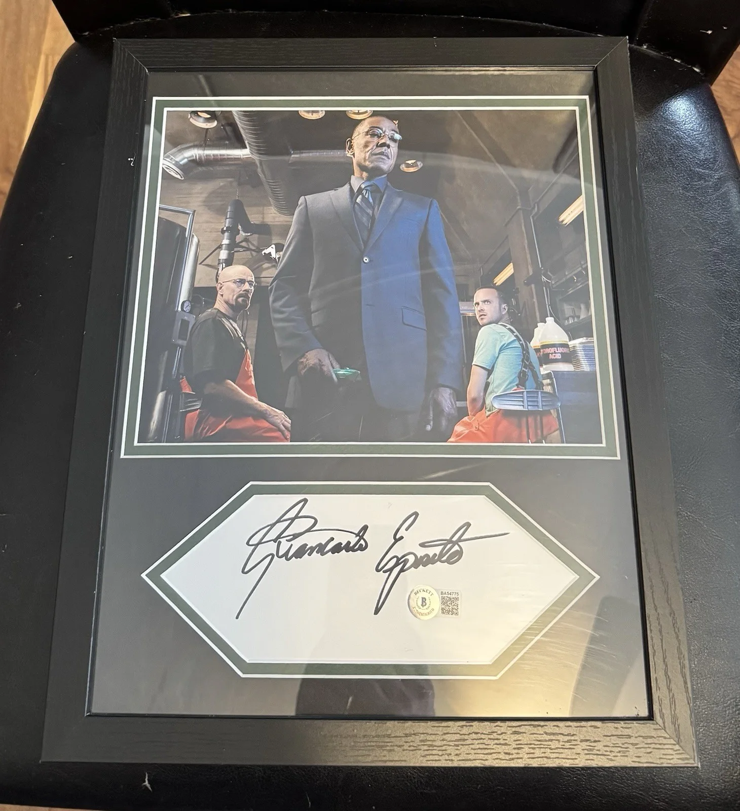 Giancarlo Esposito — Giancarlo Esposito Breaking Bad “Gus” 12X15 Matted & Framed Autograph COA