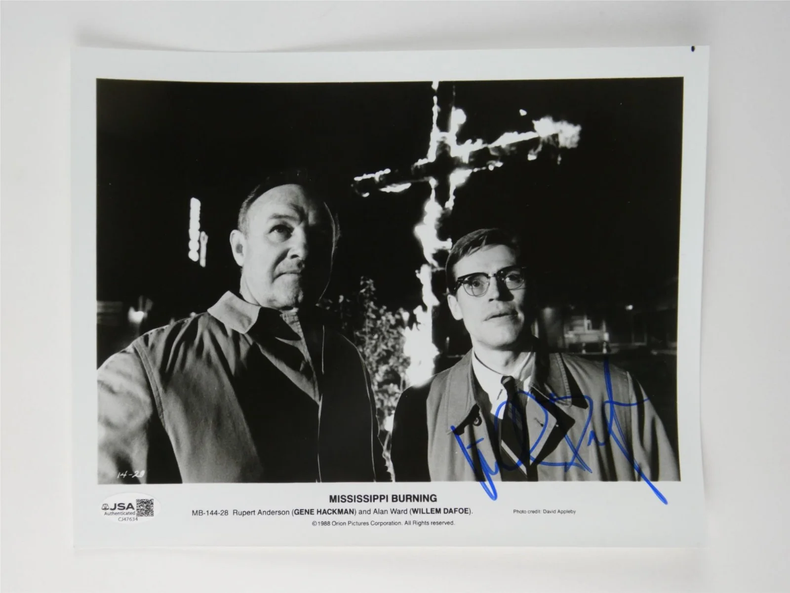 Willem Dafoe — Willem Dafoe Signed 8x10 Promo Photo Mississippi Burning B&W Autographed JSA COA, изображение 2