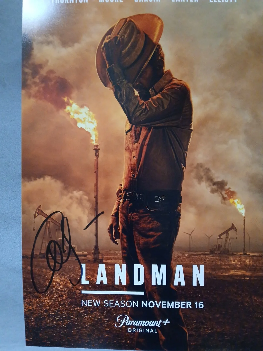 Ali Larter — ALI LARTER 🔥 Hand Signed 🔥 LANDMAN 11x17 Photo 📸, image 2