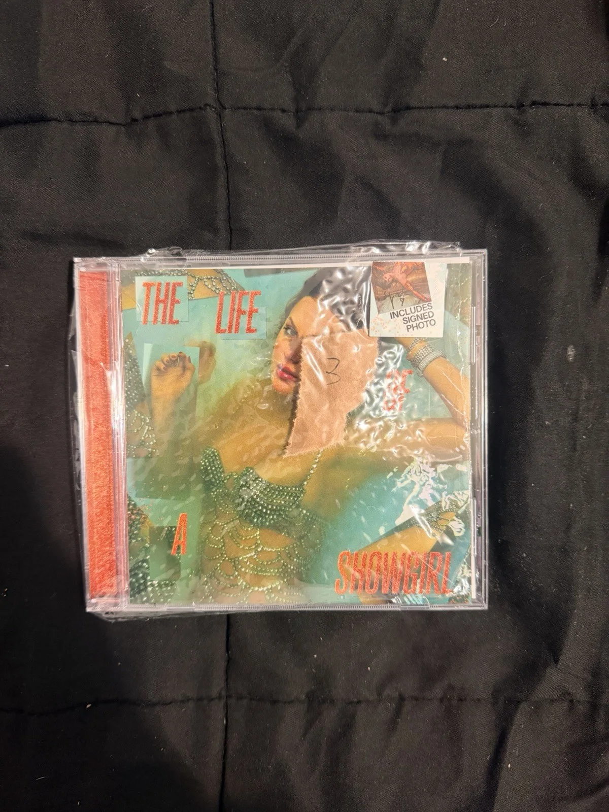 Taylor Swift signed The Life of a Showgirl CD photo #2, изображение 4