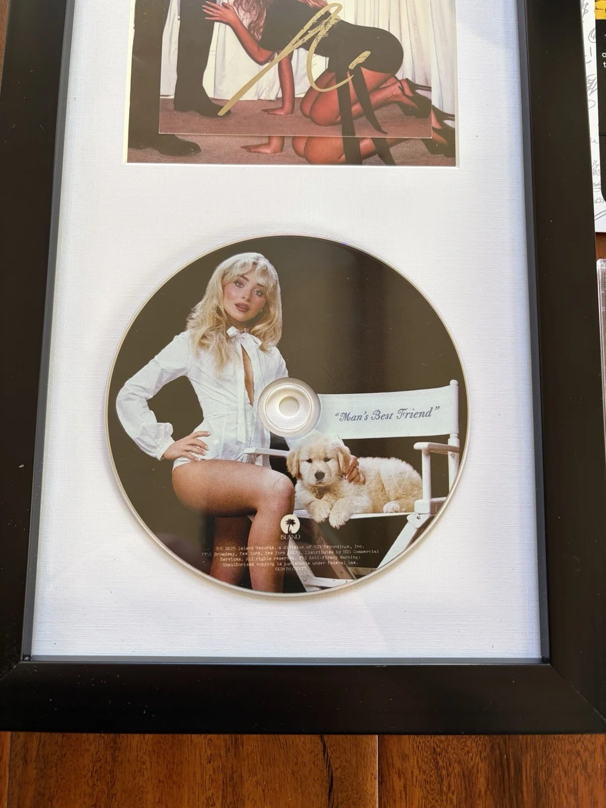 AUTHENTIC Sabrina Carpenter Man’s Best Friend FRAMED Signed CD Cover JSA COA, image 4