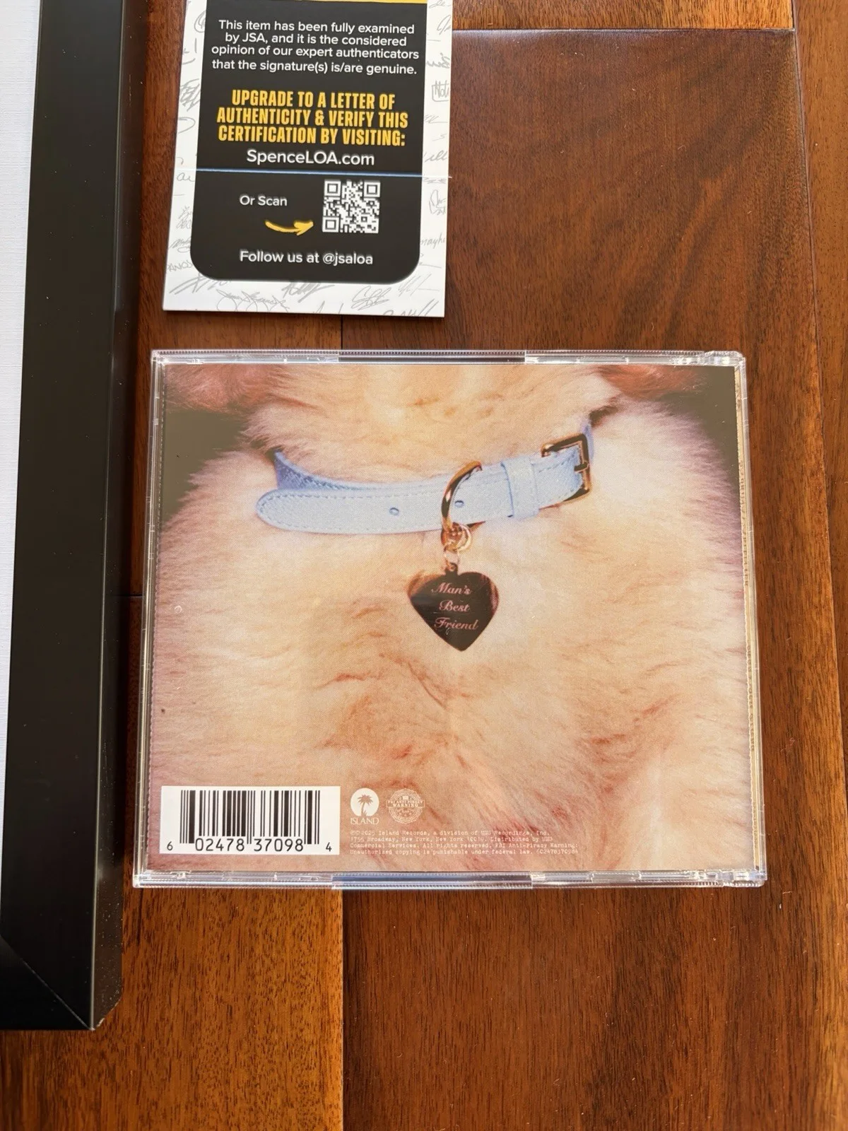 AUTHENTIC Sabrina Carpenter Man’s Best Friend FRAMED Signed CD Cover JSA COA, image 5