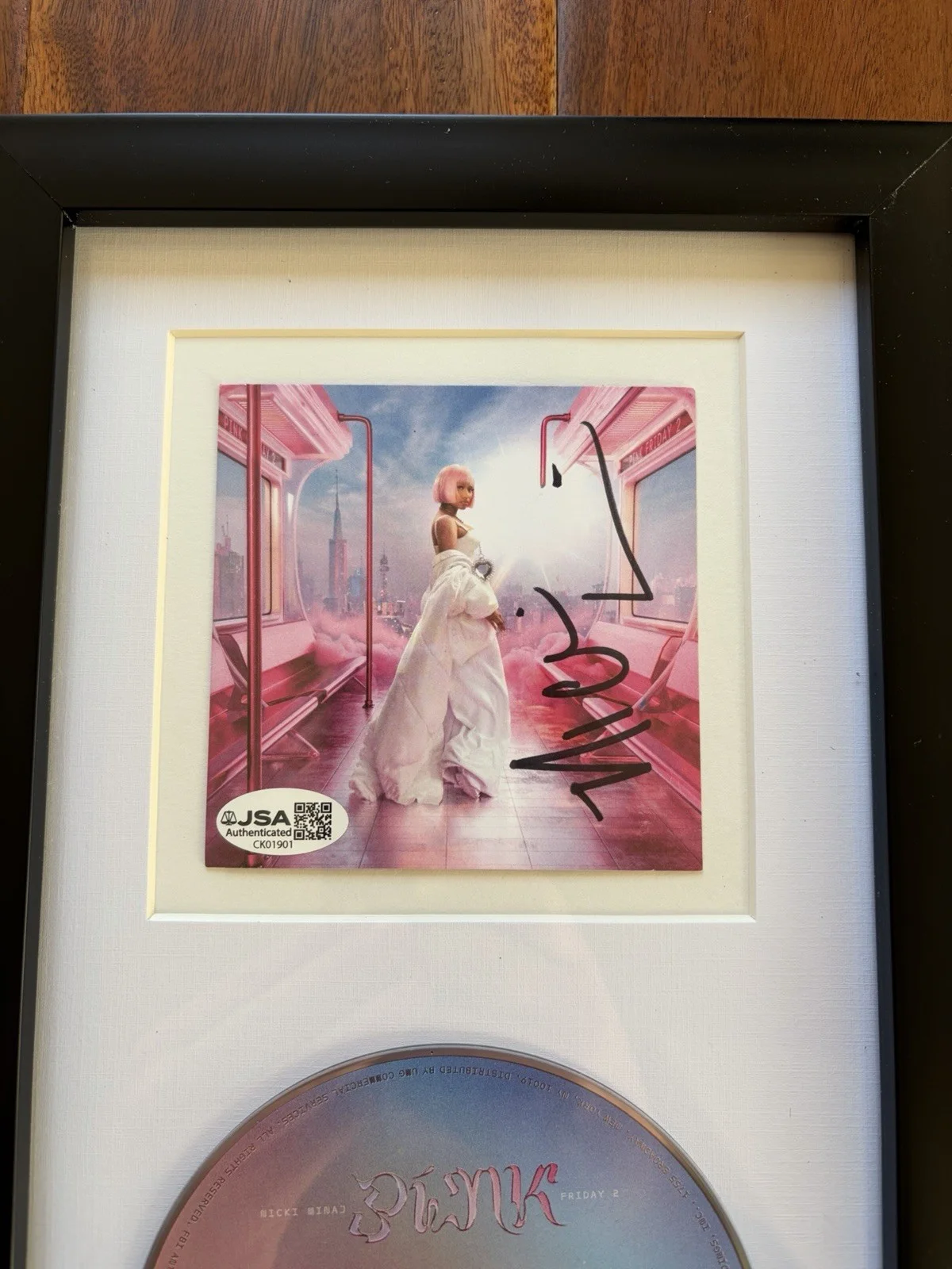 Nicki Minaj Signed Pink Friday 2 CD Cover Framed Matted Display JSA COA, image 2